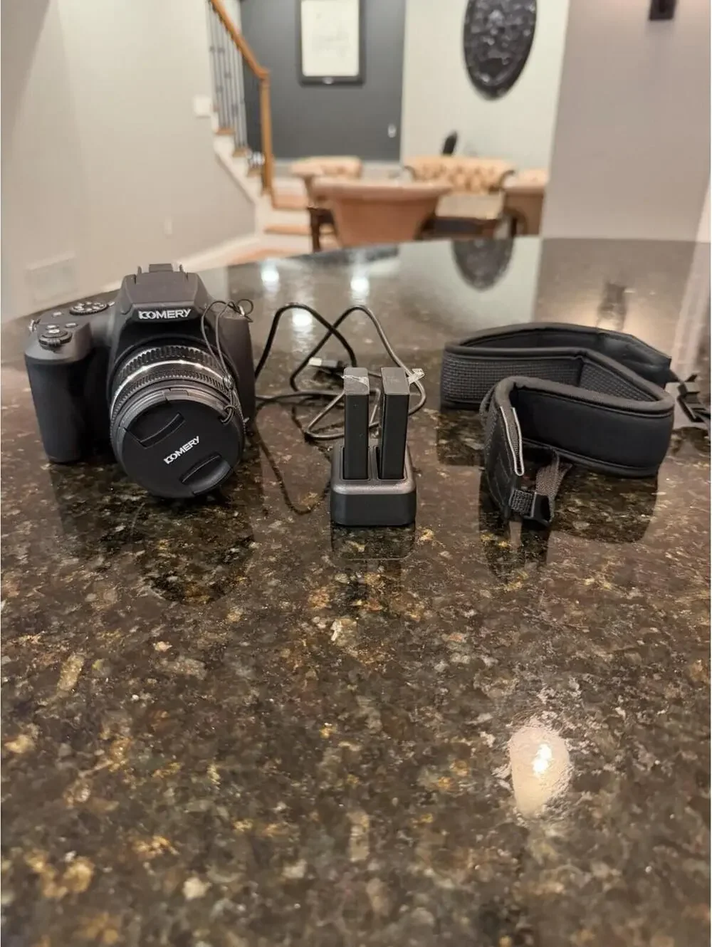 Komery W2 64MP Wifi Camera 10X Zoom Lens W/Batteries & Charger